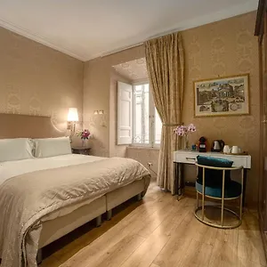 Trevi Luxury Casa de hóspedes